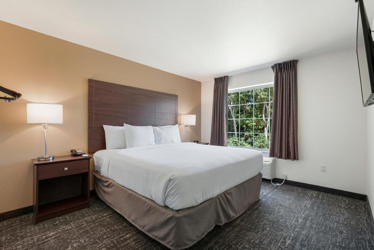 Cobblestone Hotel & Suites - Urbana Екстериор снимка