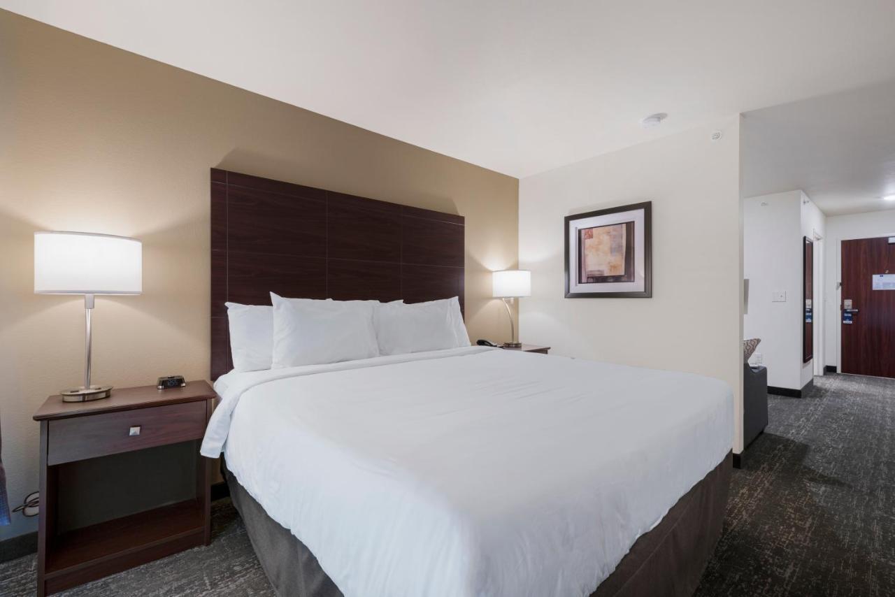 Cobblestone Hotel & Suites - Urbana Екстериор снимка