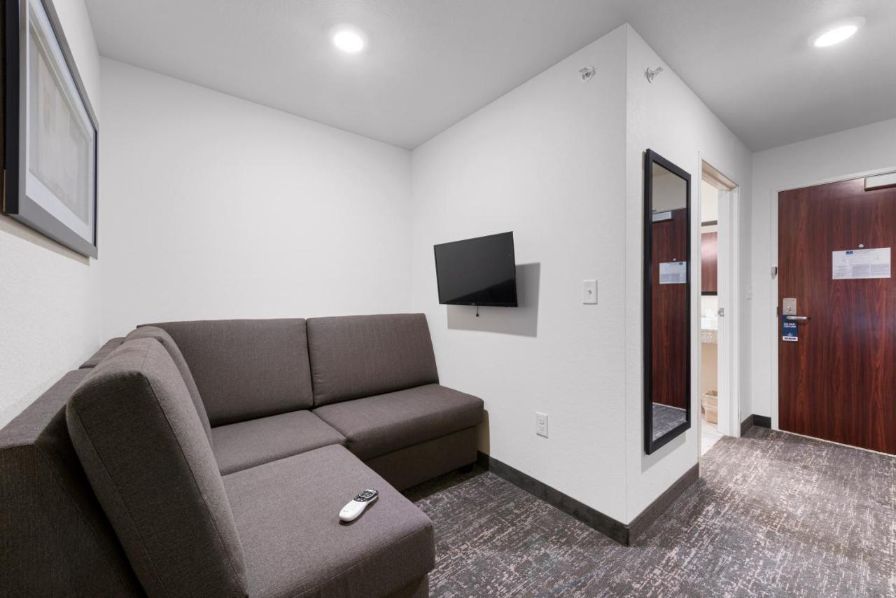 Cobblestone Hotel & Suites - Urbana Екстериор снимка