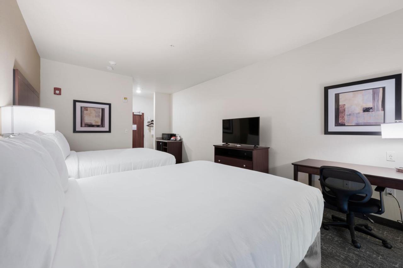 Cobblestone Hotel & Suites - Urbana Екстериор снимка