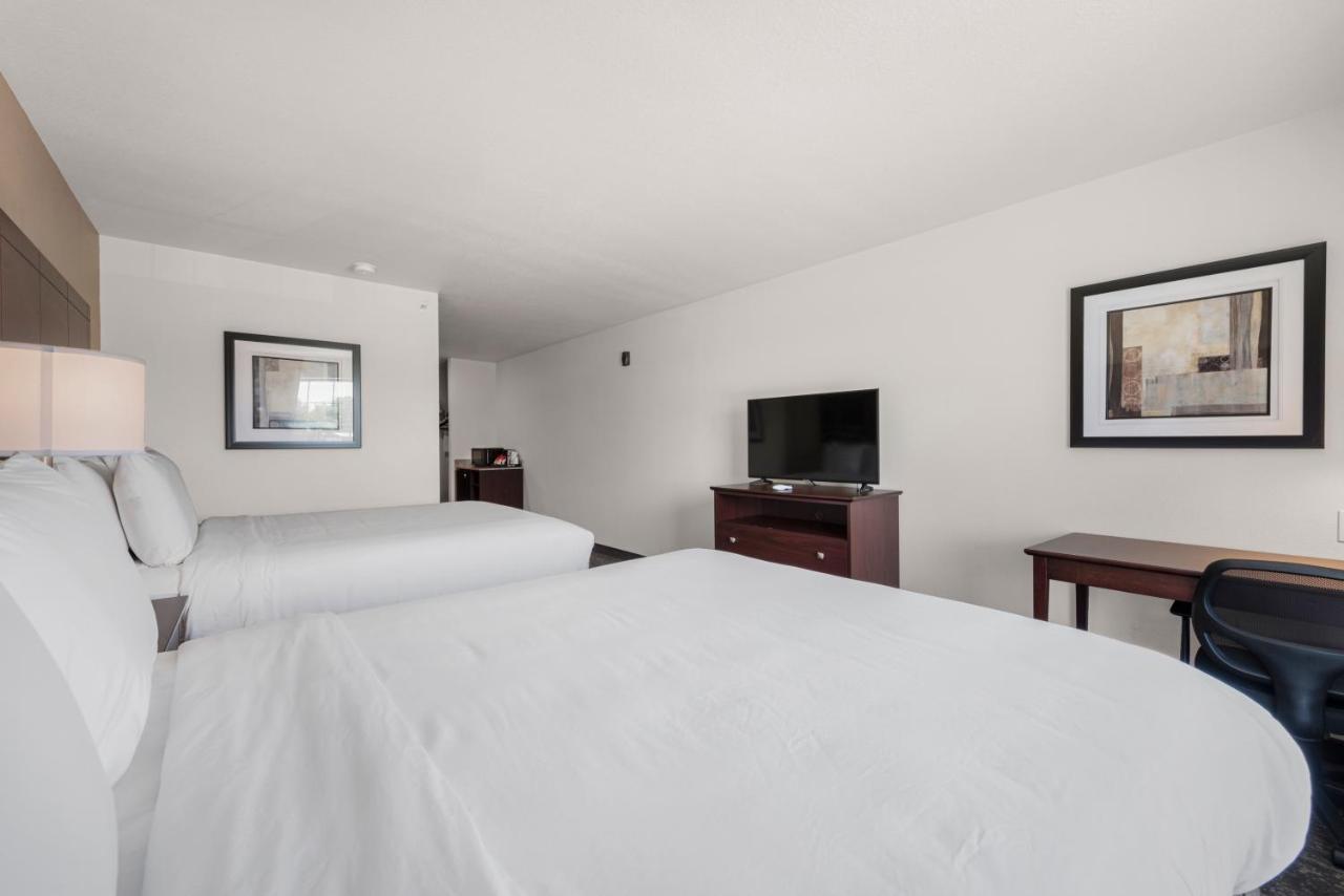 Cobblestone Hotel & Suites - Urbana Екстериор снимка
